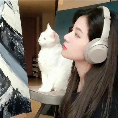 女儿住在月亮上